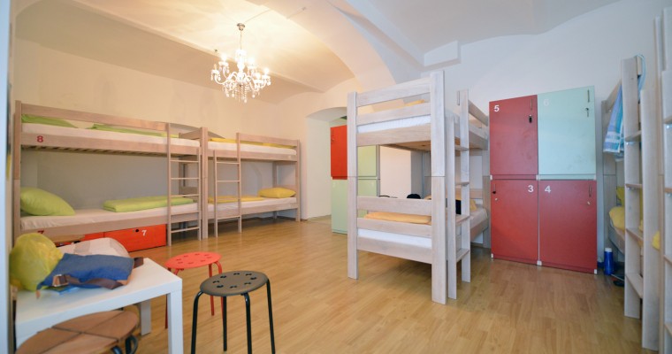 10 BED MIXED DORM - GARDEN VIEW - Hostel Temza